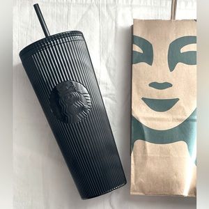 STARBUCKS| NWT 2024 Black Pleated metallic high shine Tumbler